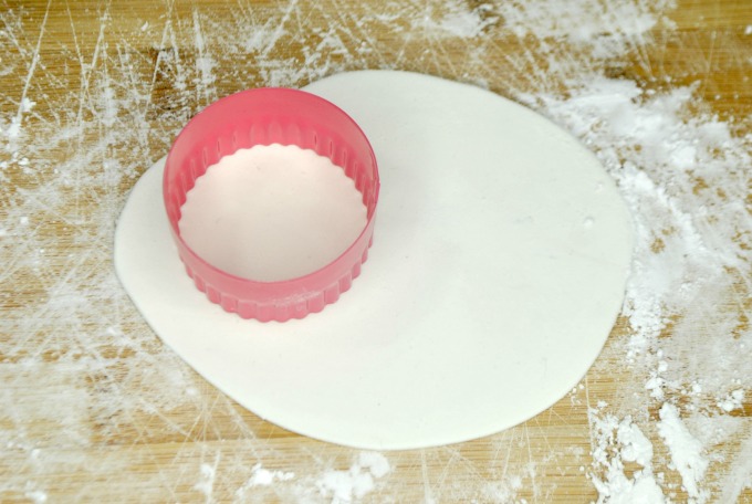 White Fondant with Circle Cutter