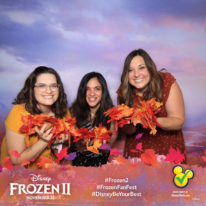 Dole Frozen 2 Bloggers Melanie from Clementine County, Caryn from Rockin' Mama, and Jill from Sandy Toes and Popsicles 